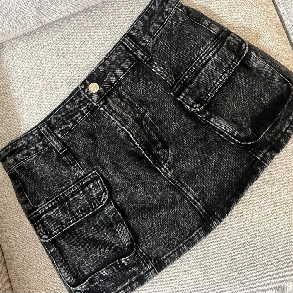 Cargo mini denim skirt